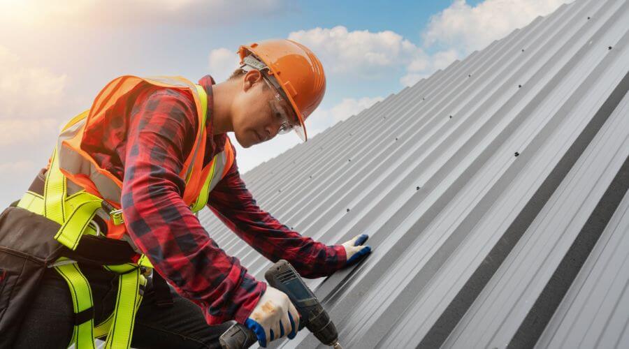 Professional Emergency Roof Repairs services in Blue River, OR